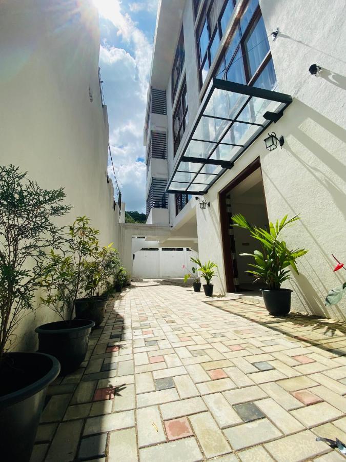 Aurelia Inn Kandy Dış mekan fotoğraf